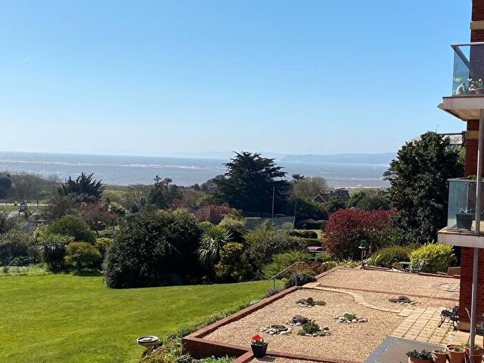 2 Bedroom Flat For Sale In Douglas Avenue, Exmouth, EX8