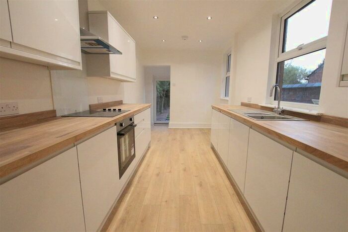 3 Bedroom Property To Rent In Adnitt Road, Abington, Northampton, NN1