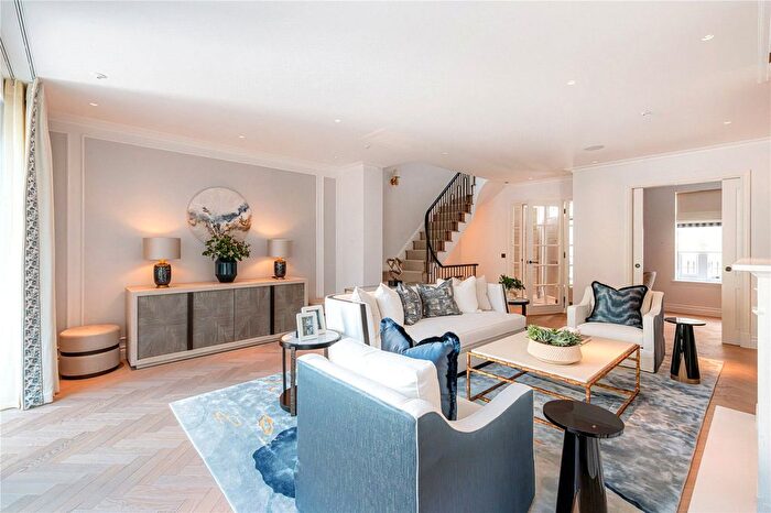 3 Bedroom Terraced House To Rent In Wilton Row, Belgravia, London, SW1X