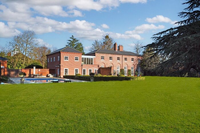 6 Bedroom Detached House For Sale In Felix Hall Estate, Kelvedon, Colchester, CO5