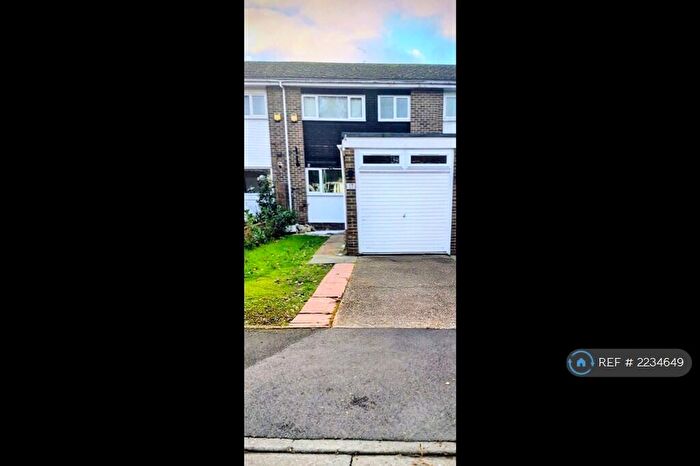 4 Bedroom Terraced House To Rent In Farthings Close, Pinner, HA5