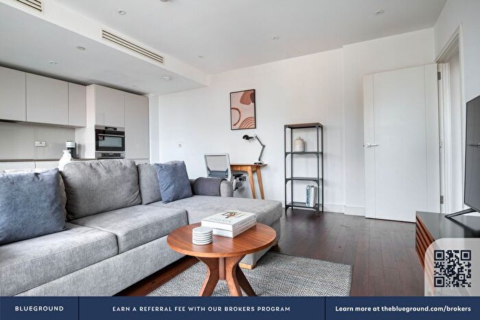 1 Bedroom Flat To Rent In Nine Elms, London, SW8
