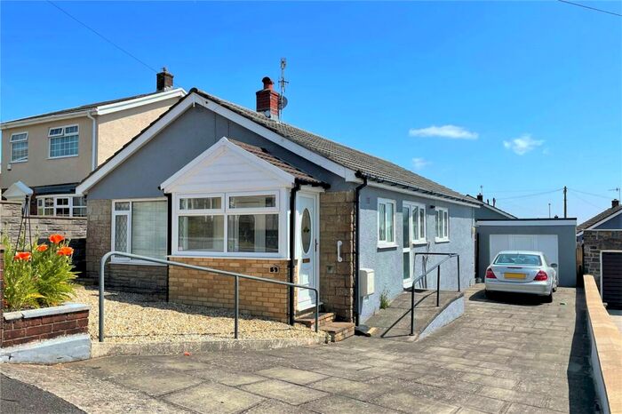 3 Bedroom Bungalow For Sale In Hilltop, Swiss Valley, Llanelli, Carmarthenshire, SA14