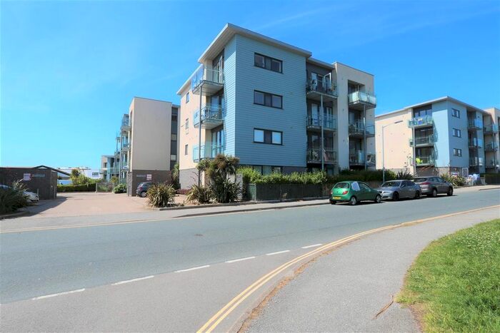 1 Bedroom Flat To Rent In Pentire Crescent, Newquay, TR7
