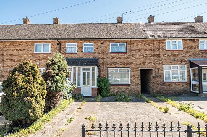 2 Bedroom Terraced House For Sale In Daiglen Drive, South Ockendon, Essex, RM15
