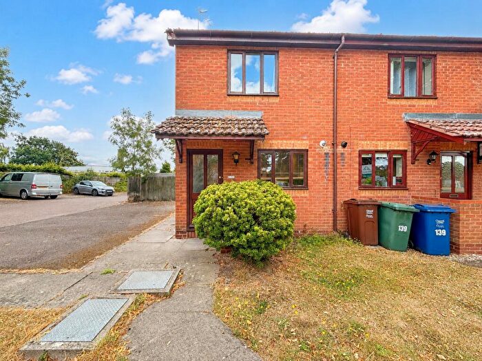 2 Bedroom Terraced House To Rent In Parklands, Banbury, Oxfordshire, OX16