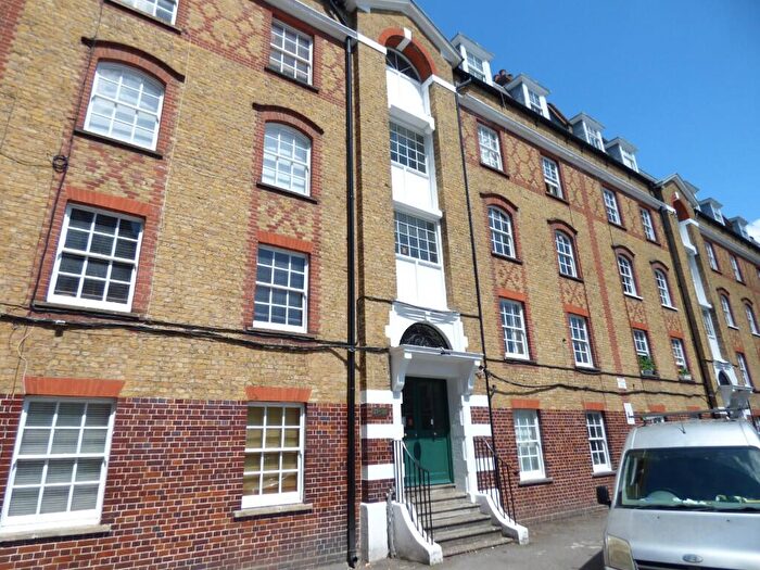2 Bedroom Flat To Rent In Wellington Buildings, Wellington Way, Bow, E3