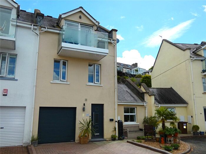 3 Bedroom End Of Terrace House For Sale In Hen Gei Llechi, Y Felinheli, Gwynedd, LL56