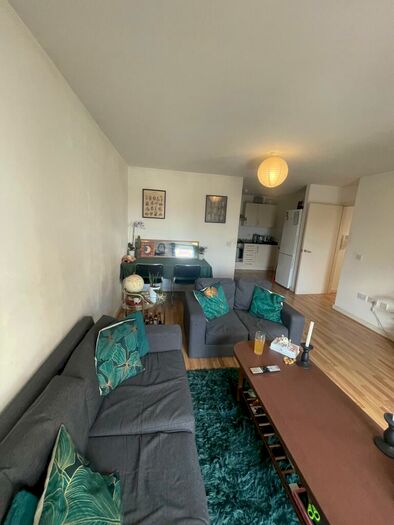 2 Bedroom Flat To Rent In Life Building, M15
