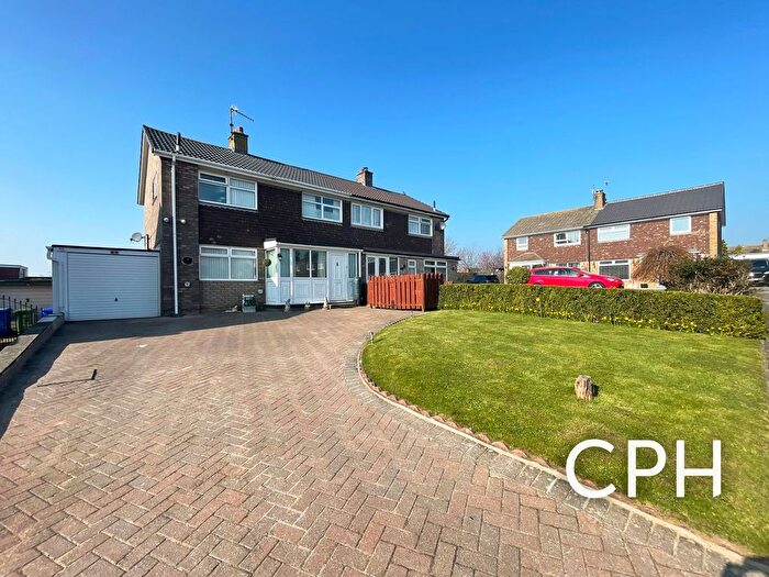 4 Bedroom Semi Detached House For Sale In Southwold Rise, Eastfield, YO11