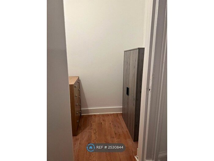 2 Bedroom Flat To Rent In Otago Street, Glasgow, G12