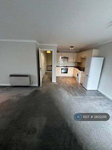 2 Bedroom Flat To Rent In Whinhill Gate, Aberdeen, AB11