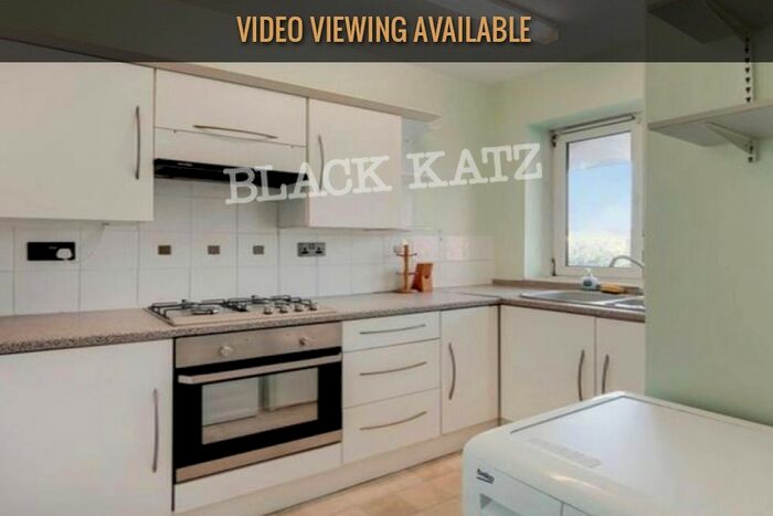 3 Bedroom Flat To Rent In Burbage Close, London, SE1