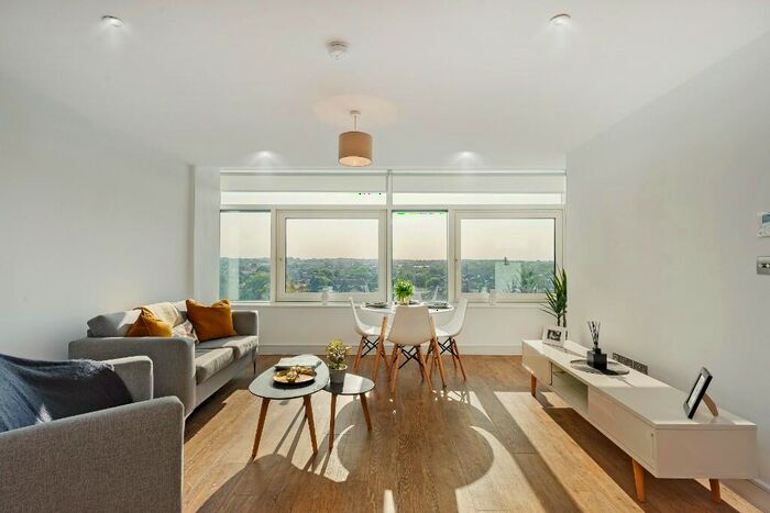 1 Bedroom Flat To Rent In Ewell Road, Surbiton, Surrey, KT6