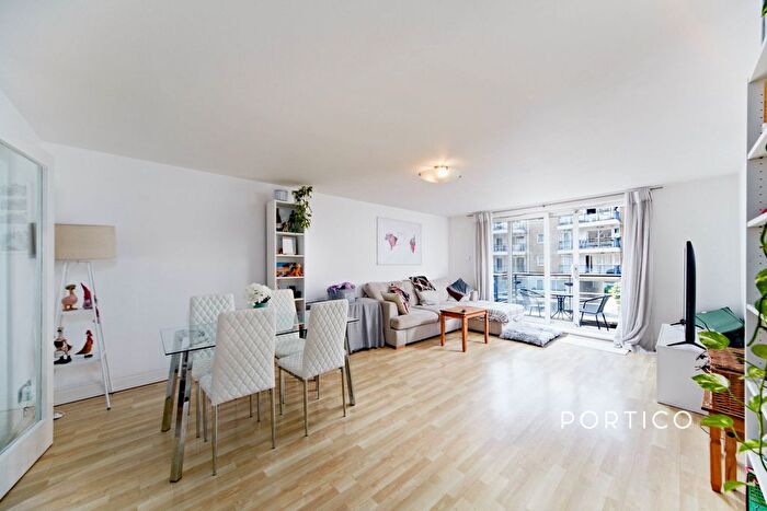 2 Bedroom Flat To Rent In Compass House, Riverside West, SW18