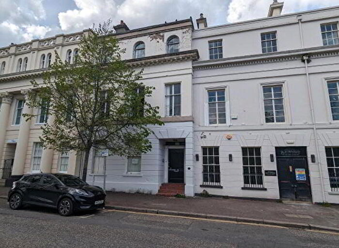 7 Bedroom Terrace House For Sale In Lower Crescent, Belfast, BT7