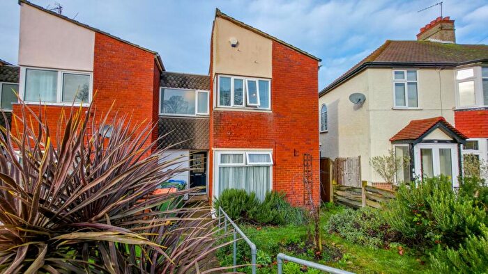 3 Bedroom End Of Terrace House For Sale In Cleanthus Road, Shooters Hill, London, SE18