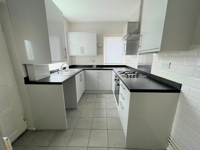 2 Bedroom Flat To Rent In Oswin Avenue, Forest Hall, Newcastle Upon Tyne, NE12