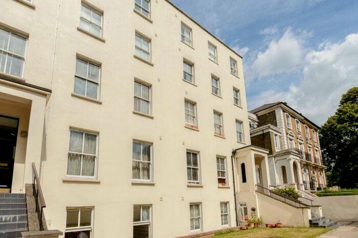 3 Bedroom Flat To Rent In Camden Road, Camden Boarders, N7
