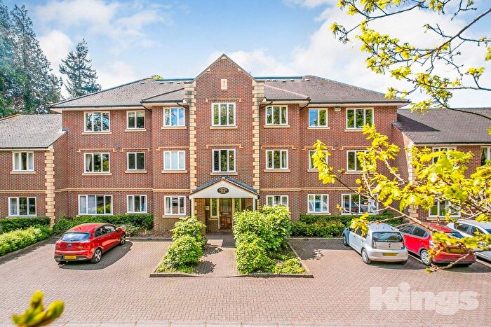 2 Bedroom Flat To Rent In Bayhall Road, Tarland House Bayhall Road, TN2