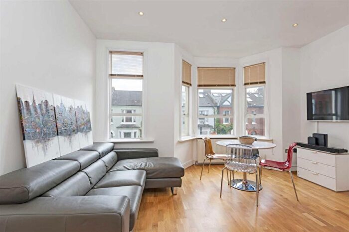 3 Bedroom Flat To Rent In Burrard Road, West Hampstead, NW6