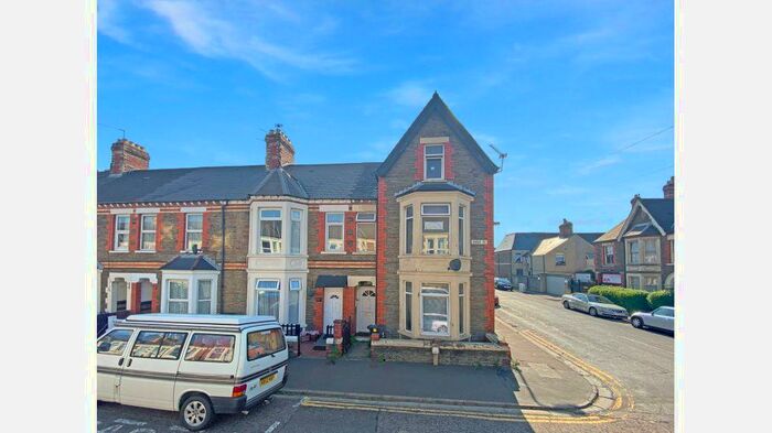 3 Bedroom Flat To Rent In Angus Street, Roath, Cardiff, CF24