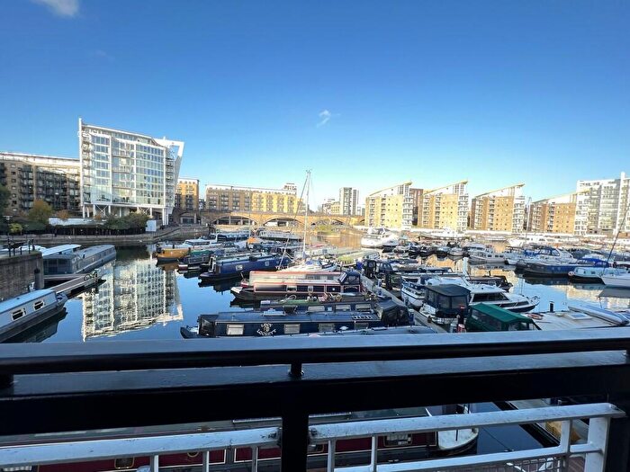 2 Bedroom Apartment To Rent In Goodhart Place, Limehouse, E14