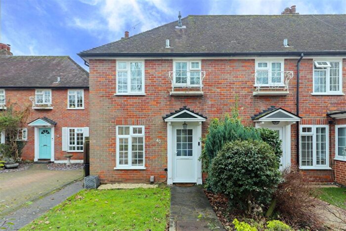 2 Bedroom End Of Terrace House For Sale In The Sigers, Pinner, HA5