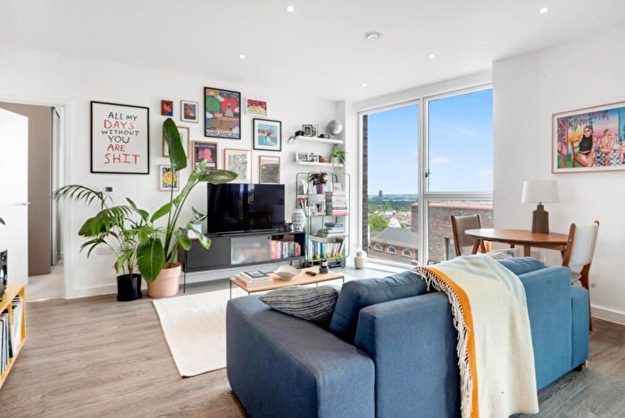 1 Bedroom Apartment To Rent In Clapton Common, London, E5