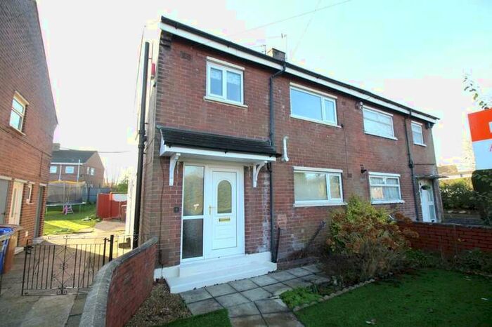 3 Bedroom Semi-Detached House To Rent In Bowman Grove, Fegg Hayes, Stoke-on-trent, ST6