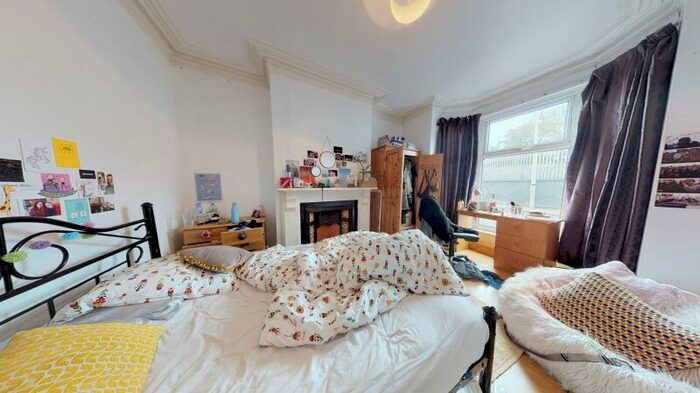 5 Bedroom Terraced House To Rent In Ashville Road, Hyde Park, Leeds, LS6