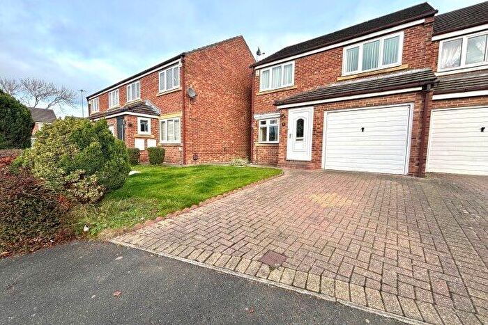 3 Bedroom Semi-Detached House To Rent In Longlands Drive, Houghton Le Spring, DH5