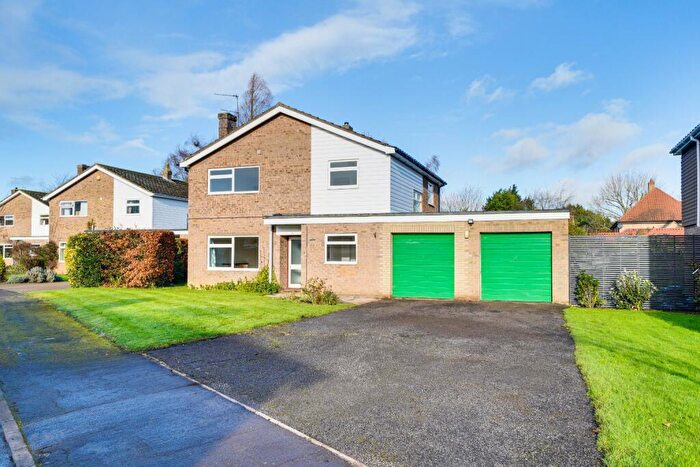 4 Bedroom Detached House For Sale In Westmeare, Hemingford Grey, Huntingdon, Cambridgeshire, PE28