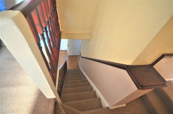 5 Bedroom End Terrace House To Rent In Roll Gardens, IG2