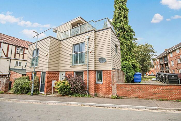 1 Bedroom Property For Sale In Magdalen Close, Norwich, NR3