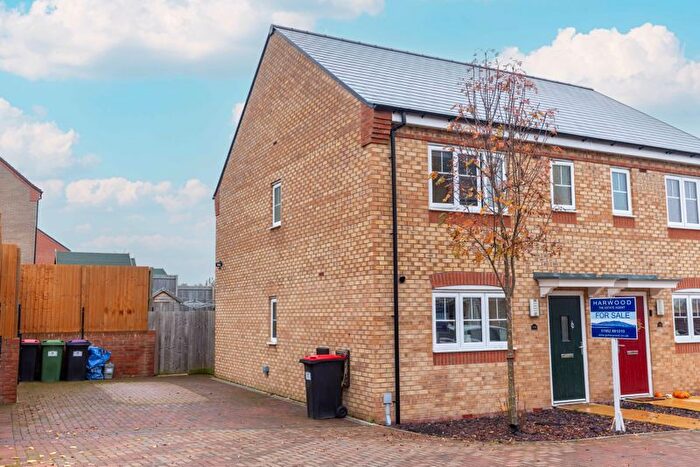 3 Bedroom Semi-Detached House For Sale In Monksmoor Road, Telford, TF4