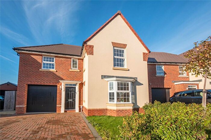 4 Bedroom Detached House For Sale In Cranwell Crescent, Eaton Leys, MK17