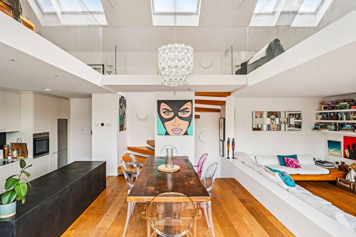 2 Bedroom End Of Terrace House To Rent In Upper Richmond Road West, London, SW14