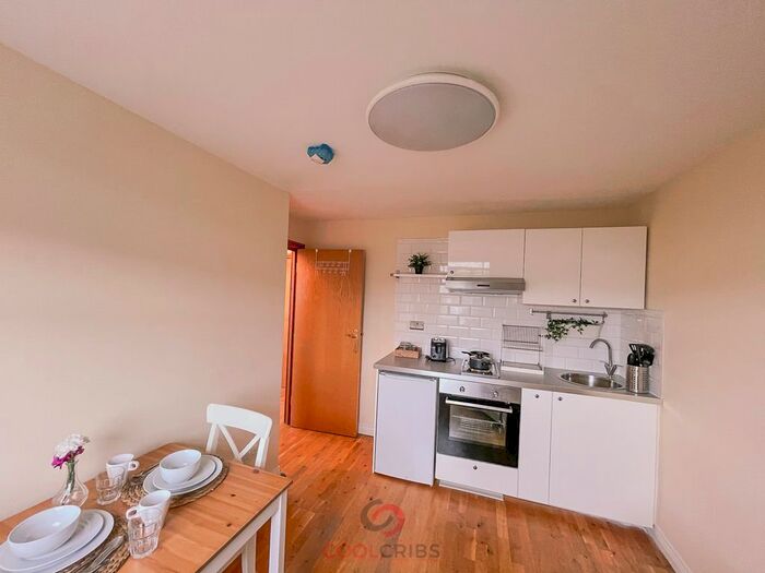 1 Bedroom Flat To Rent In Inverness Terrace, Bayswater, London, W2