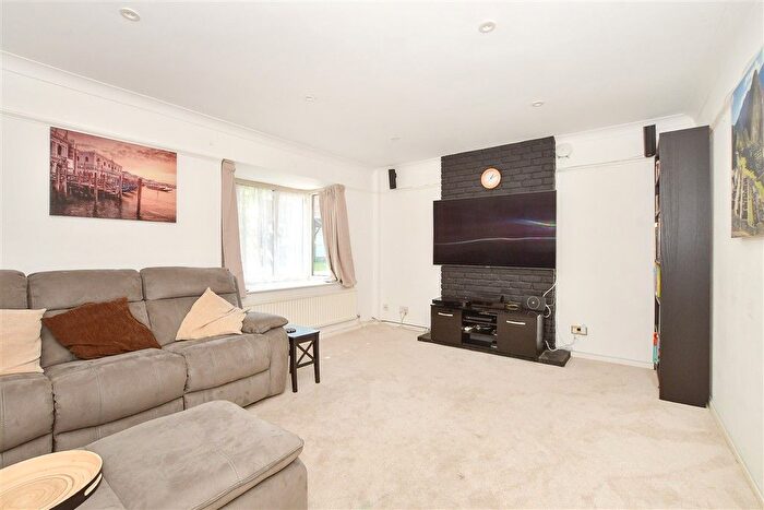 4 Bedroom Detached House For Sale In Rockington Way, Crowborough, East Sussex, TN6
