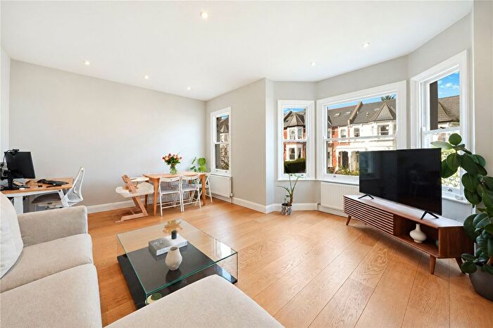 2 Bedroom Flat For Sale In Hillfield Road, West Hampstead, NW6