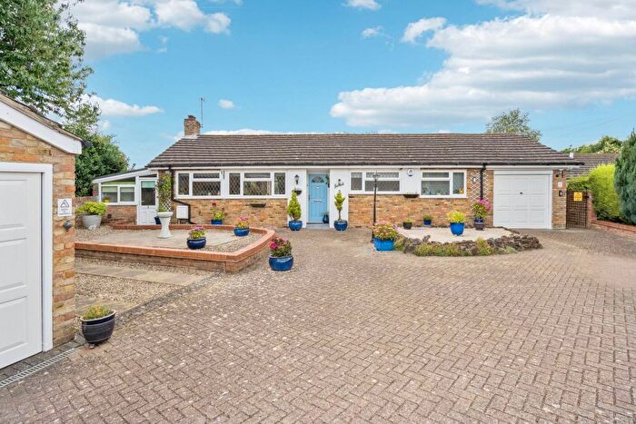 3 Bedroom Bungalow For Sale In Tattlers Hill, Wingrave, HP22