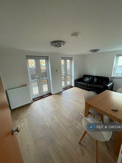 2 Bedroom Flat To Rent In Finsbury Park, London, N4