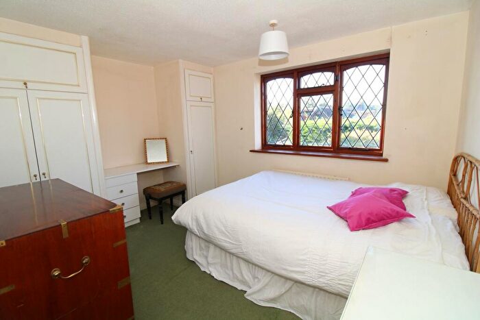 4 Bedroom Detached House For Sale In Castle Close, Bromley, BR2