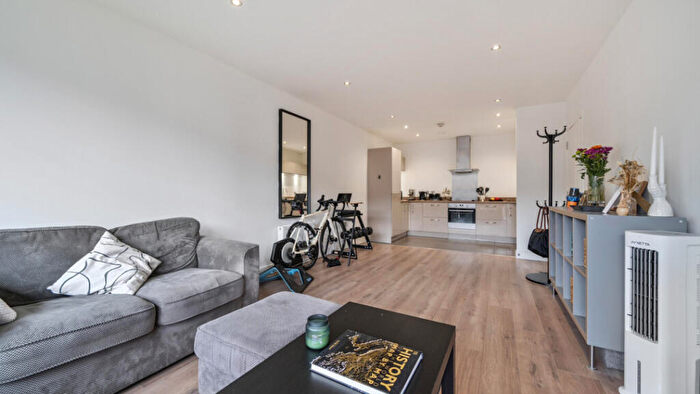 2 Bedroom Flat For Sale In Cornflower Court, Barnet, EN4