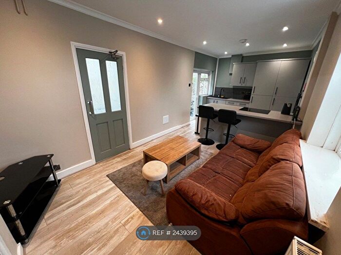 5 Bedroom End Of Terrace House To Rent In Arran Street, Cardiff, CF24