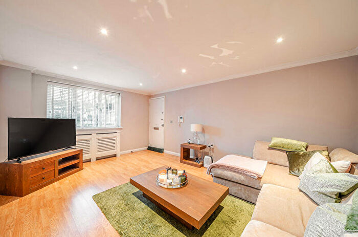 1 Bedroom Flat For Sale In Foxley Lane, Purley, CR8