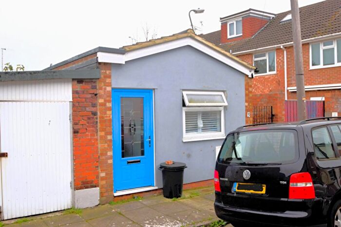 2 Bedroom Bungalow For Sale In Holland Road, Southsea, Hampshire, PO4