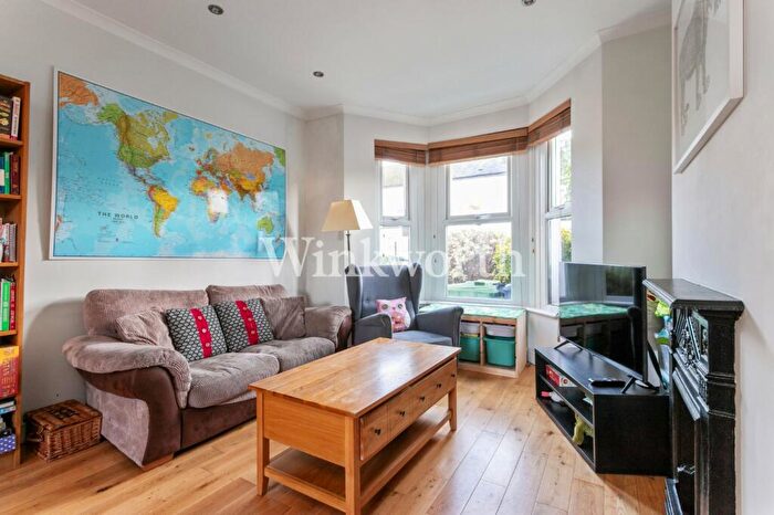 2 Bedroom Terraced House For Sale In Conway Road, London, N15