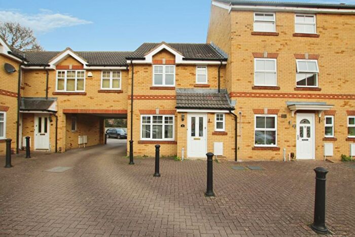 3 Bedroom Terraced House To Rent In Crystal Way - Bradley Stoke, BS32